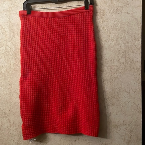 💕SALE 4 for $10💕Love & Luxe Red Button-Front Knit Skirt - Picture 2 of 5